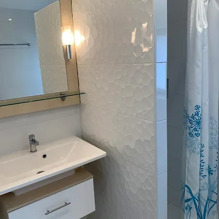 And Heisenberg 2 Guest house 4*